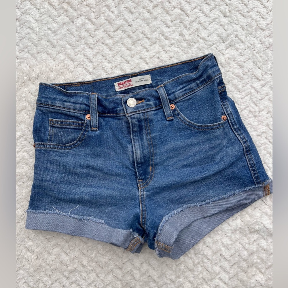 Levi’s High Rise Festival Light Blue Wash Denim Cutoff Frayed Cuffed Hem Shorts